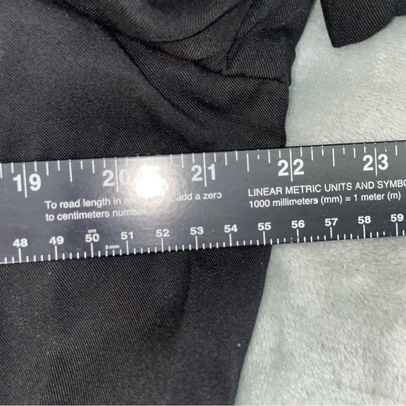 H&M + Short Lyocell Trenchcoat Decorative Shoulder Tabs Draped Lapels Tie Belt - Picture 7 of 8